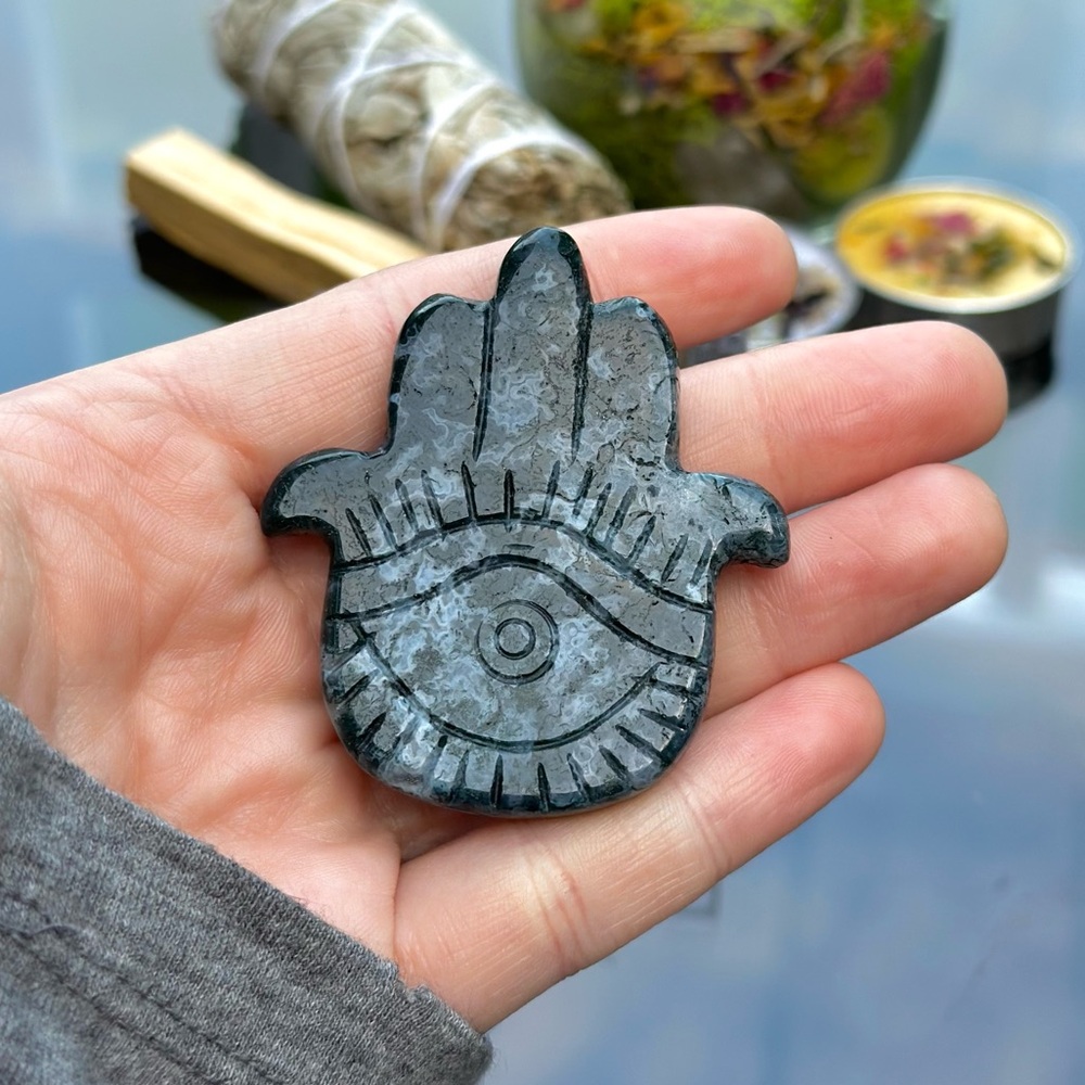 Moss Agate Hamsa 🪬 - Picture 4 of 5